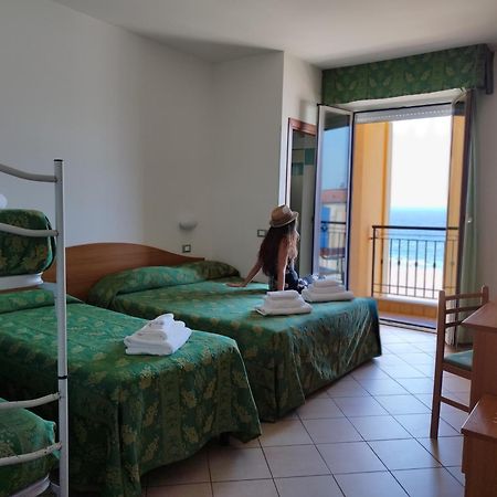 Hotel Belvedere Misano Adriatico Esterno foto