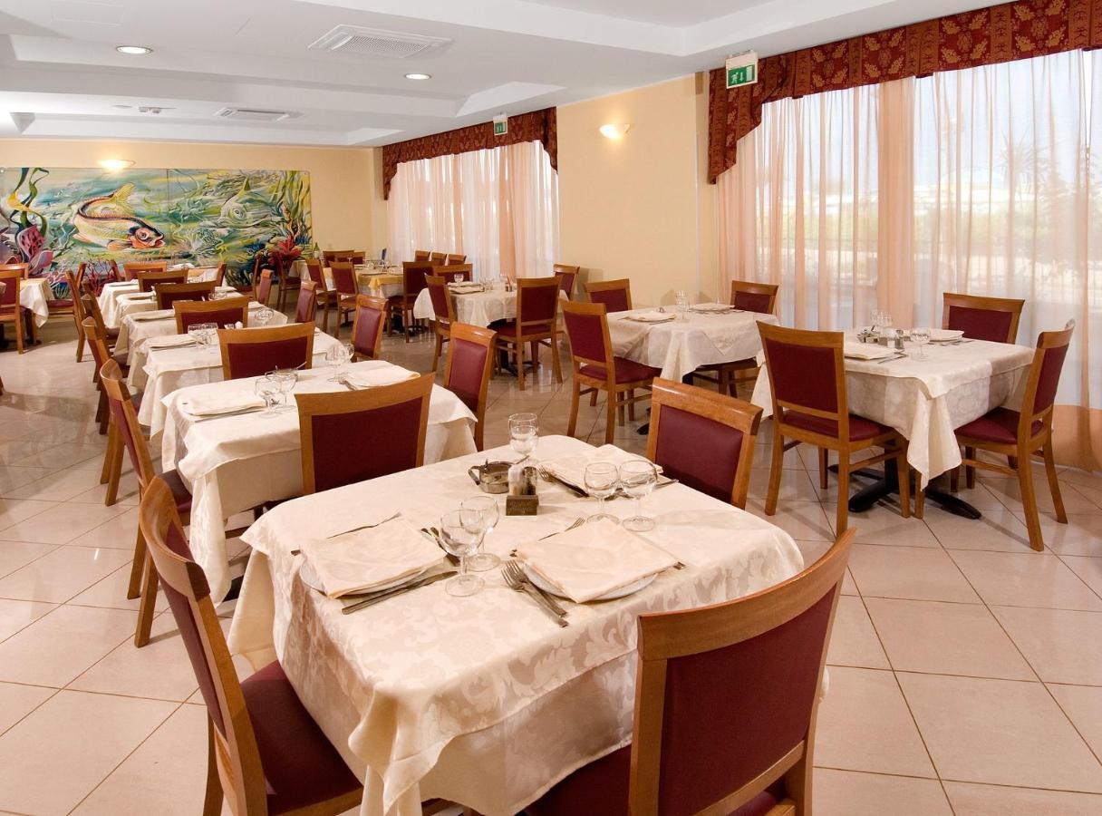 Hotel Belvedere Misano Adriatico Esterno foto