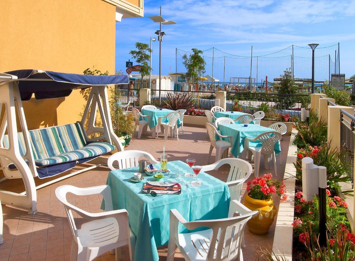 Hotel Belvedere Misano Adriatico Esterno foto