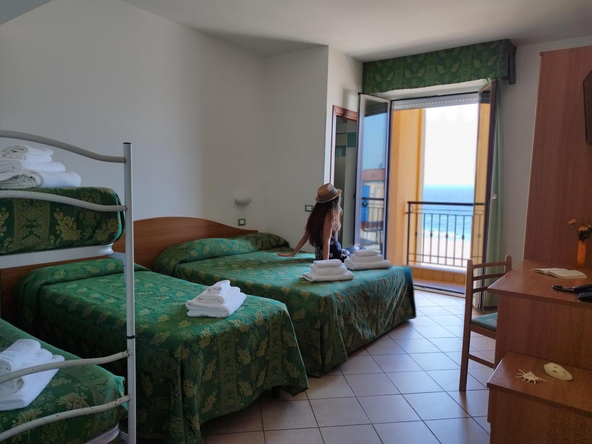 Hotel Belvedere Misano Adriatico Esterno foto
