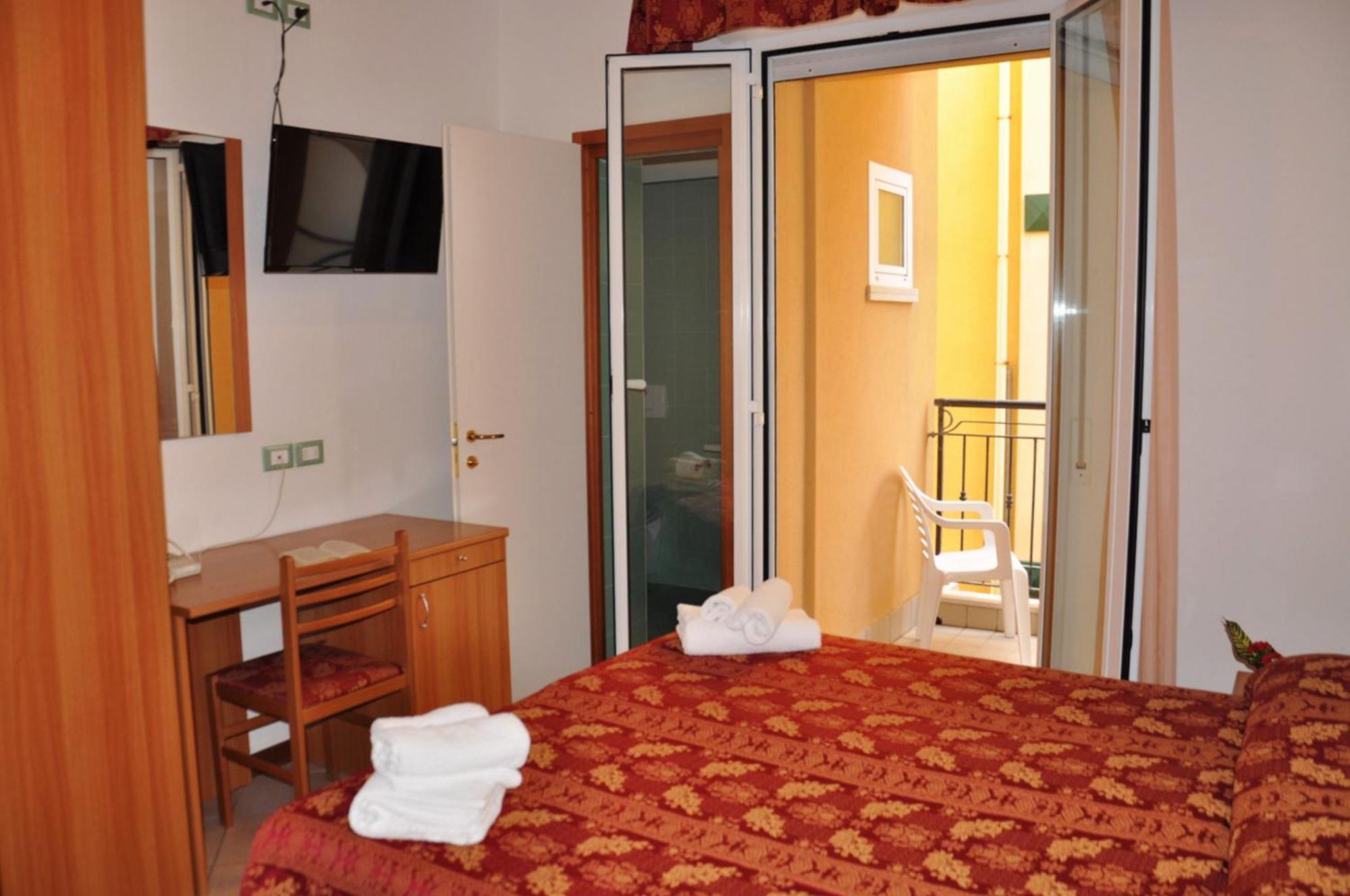 Hotel Belvedere Misano Adriatico Esterno foto
